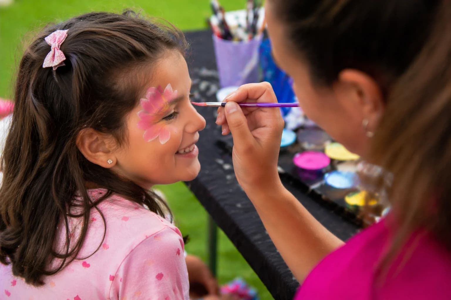 Pinturas faciais em festa infantil na Moita